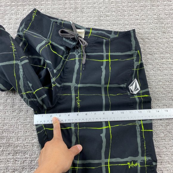 VOLCOM Swim Trunks Men 30 Black Neon Green Plaid MAGU Board Shorts Swimming Suit - Picture 11 of 12
